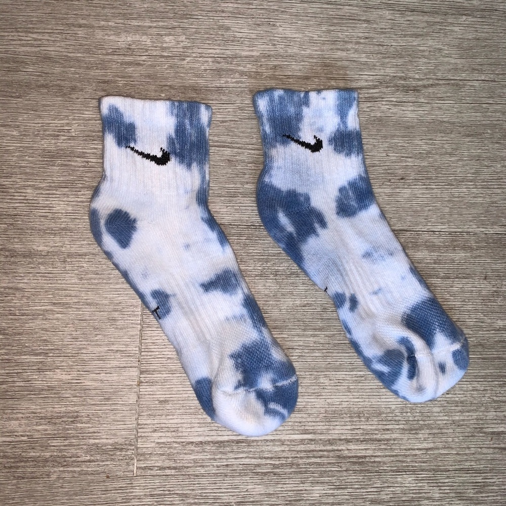 Nike Tie Dye Socks - Picture 2 of 5